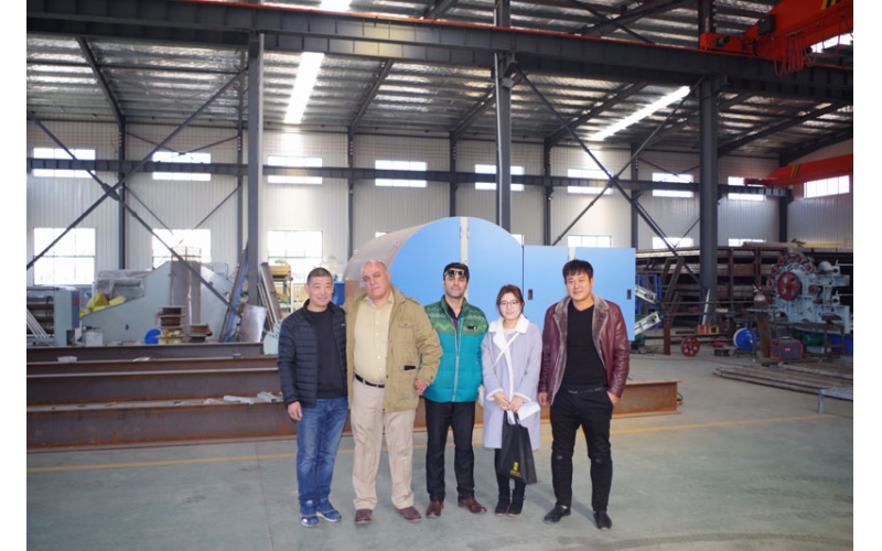 恰逢公司成立15周年慶，伊朗氣流成網(wǎng)針刺保溫棉生產(chǎn)線